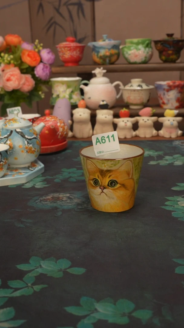 唐行举  大橘胖猫手握杯611