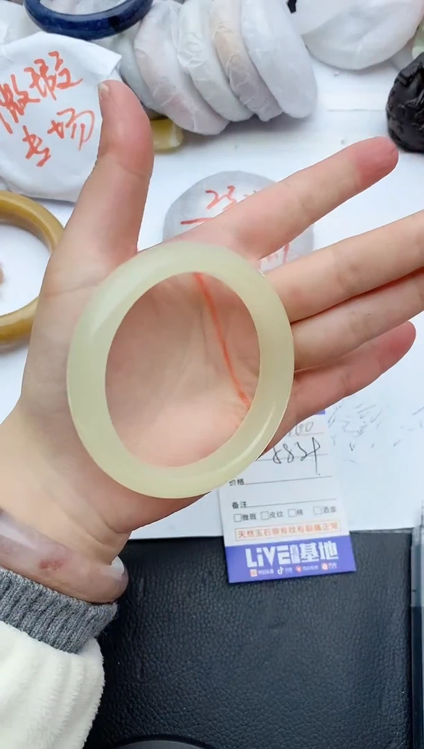 【闪购商品】石英质玉手镯未镶嵌D261+58/59