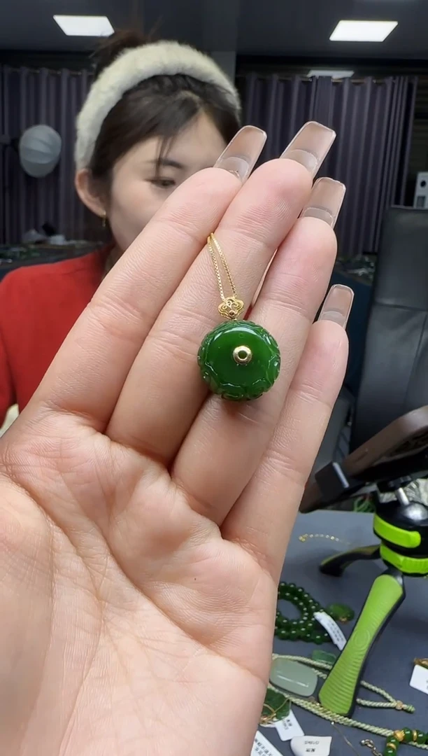 【闪购商品】和田玉挂件18K金镶嵌不含链