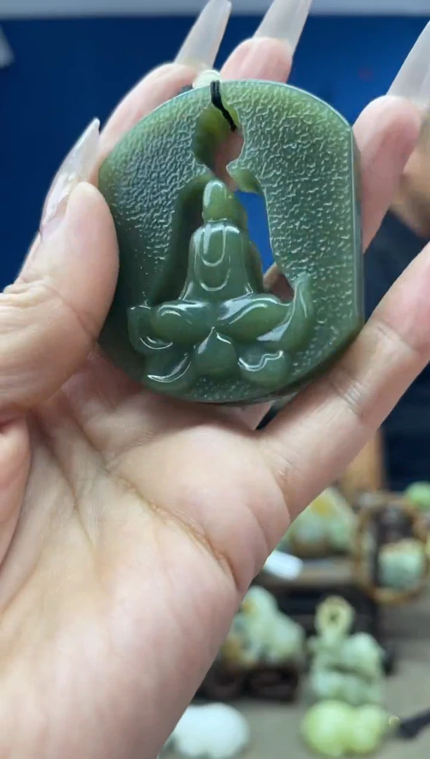 颈饰未镶嵌和田玉1