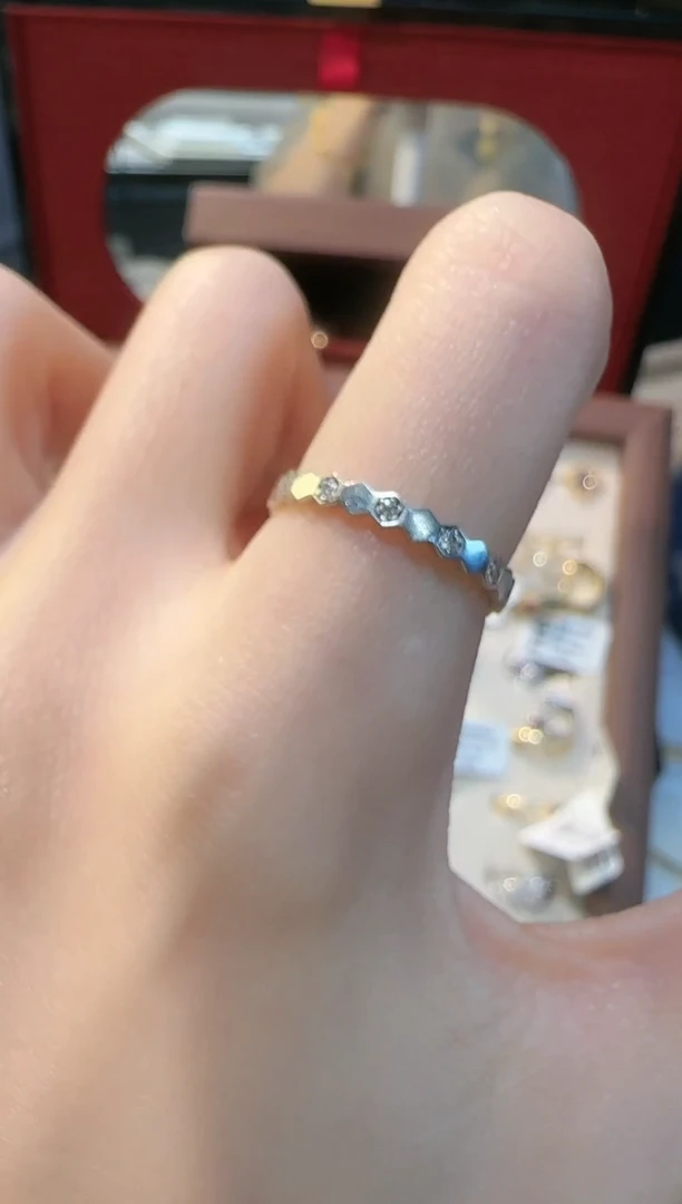 【闪购商品】钻石戒指/指环18K金镶嵌蜂巢间钻戒指k白12#