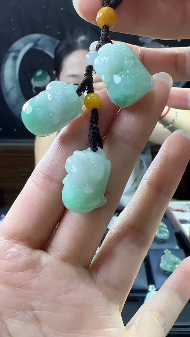 未镶嵌挂件翡翠猪猪包挂