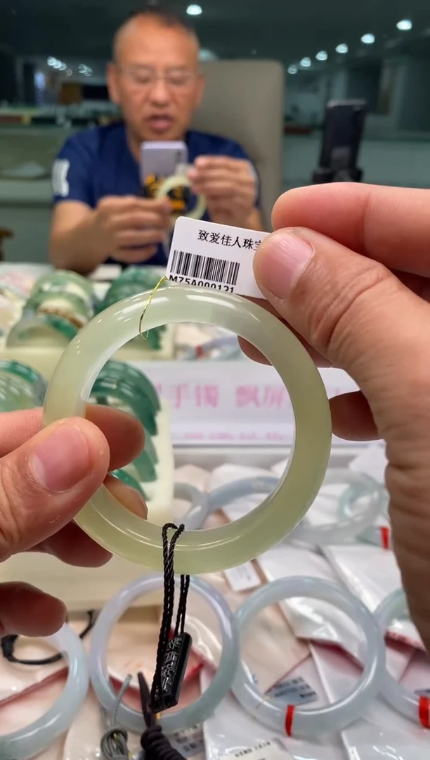 未镶嵌蛇纹石玉手镯三哥专属链接圈54口 编码0121 多样性发其一