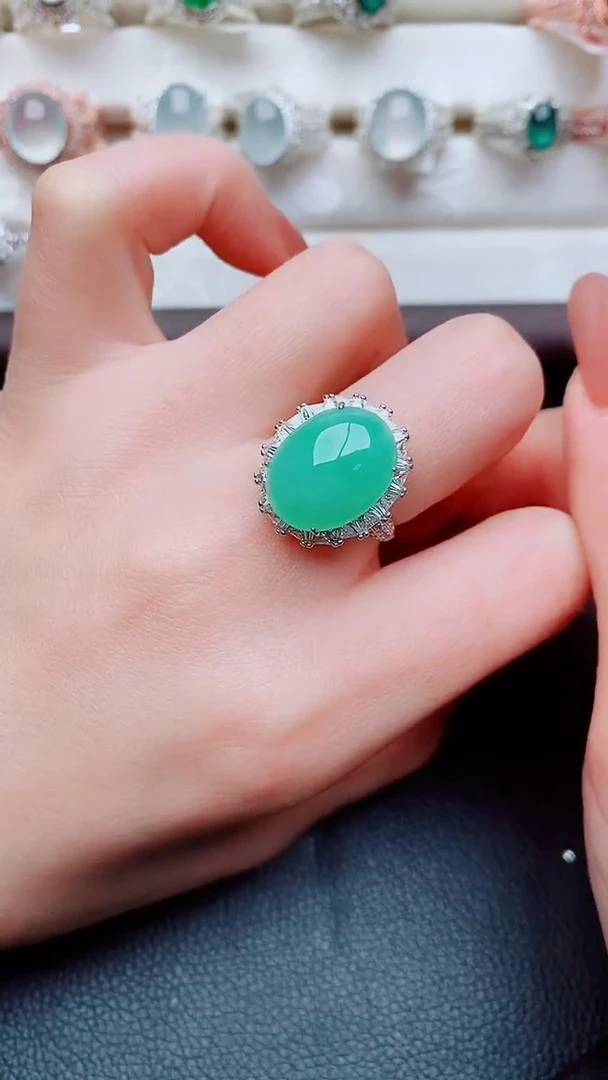 银S925镶嵌戒指翡翠..