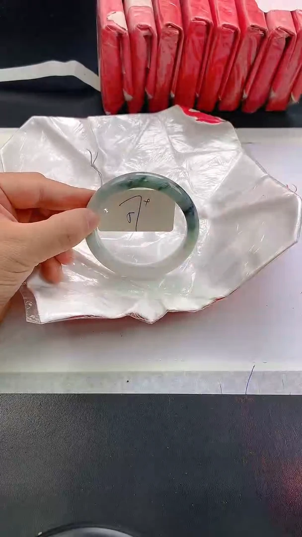 未镶嵌手镯翡翠238