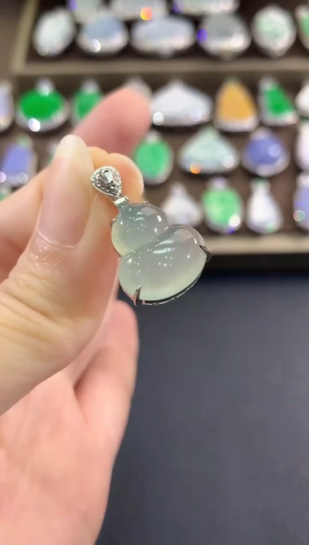 吊坠(不含链)18K金镶嵌翡翠b60  多样性一件发货