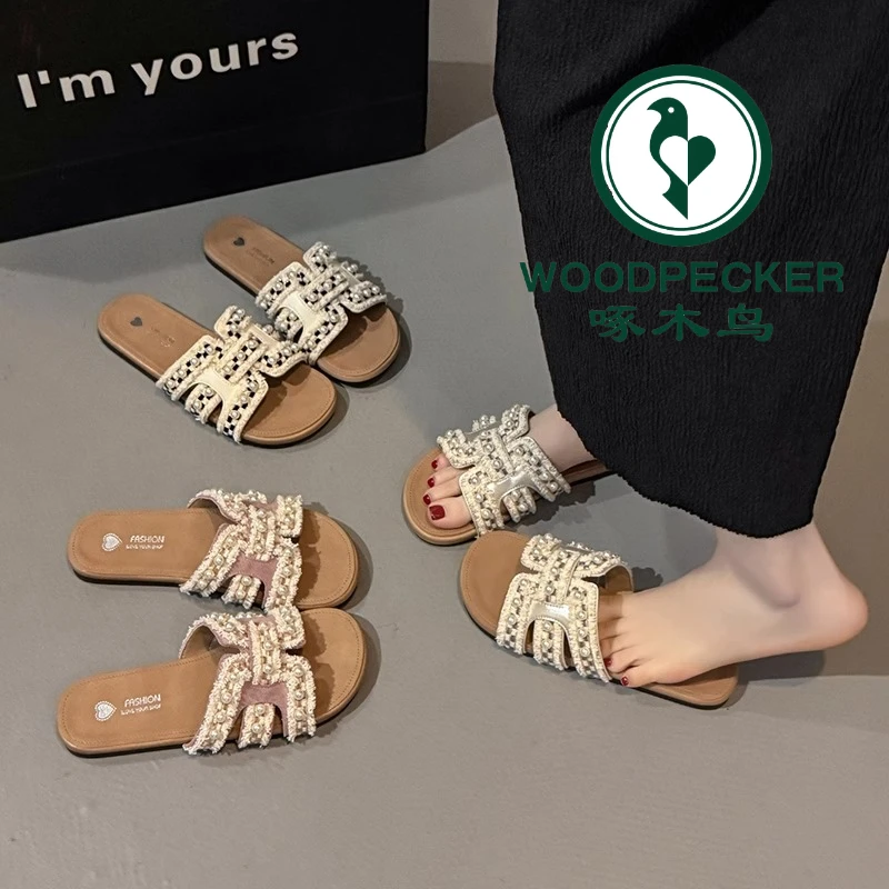 啄木鸟珍珠法式度假凉拖鞋女夏外穿2025新款平底防滑温柔一字拖鞋