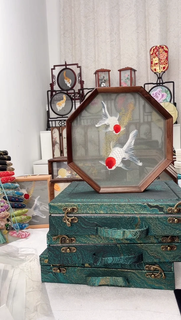 扇子苏绣作品手工摆台