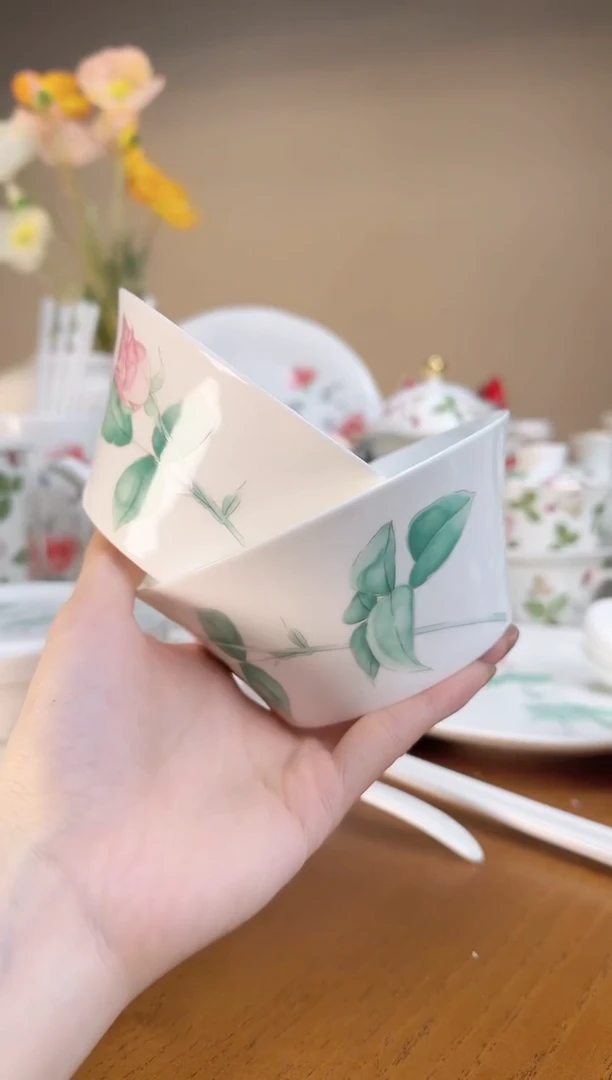 【闪购商品】 玫瑰高骨瓷米碗2个