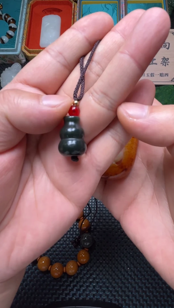 未镶嵌和田玉挂件传奇珠宝玉石玉器