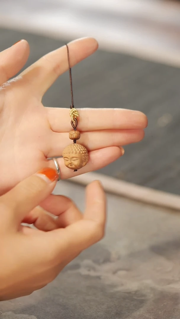 【闪购商品】檀香木木雕大日如来吊坠