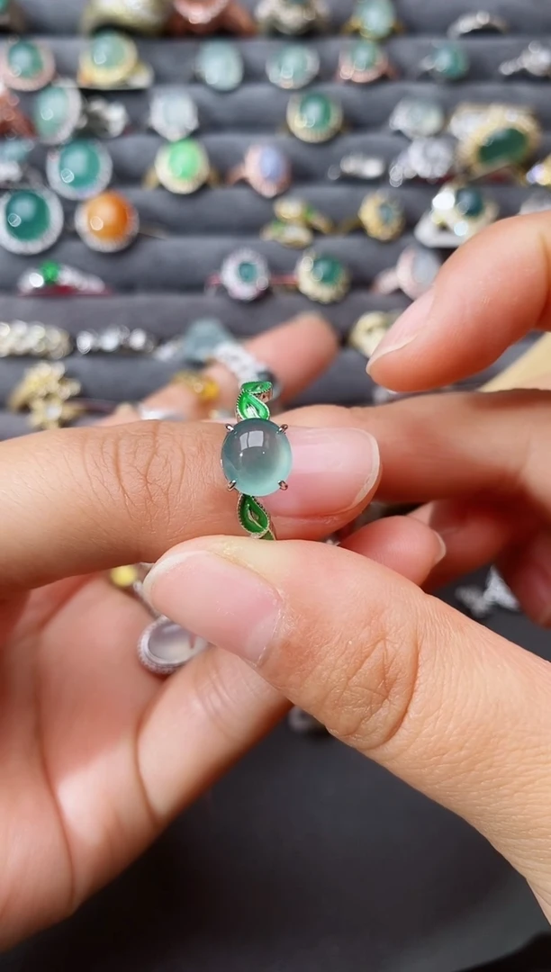 【闪购商品】翡翠戒指银S925镶嵌瑞丽市颜玉珠宝