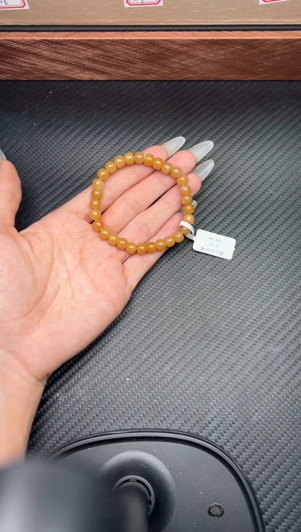 未镶嵌手串和田玉且末金山微色差卡6*7手串