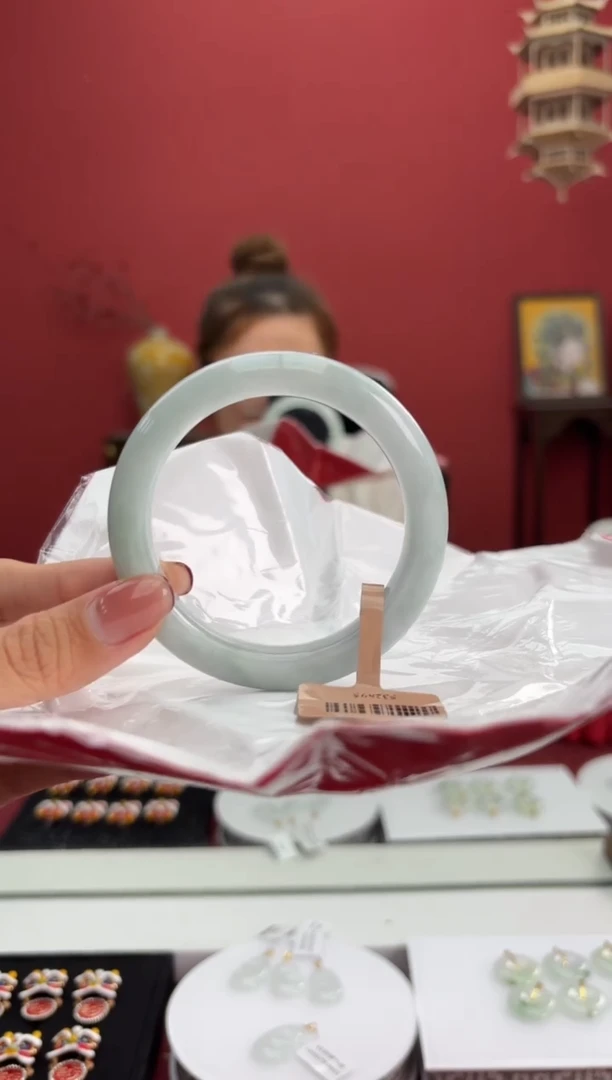 【闪购商品】翡翠手镯未镶嵌6手镯