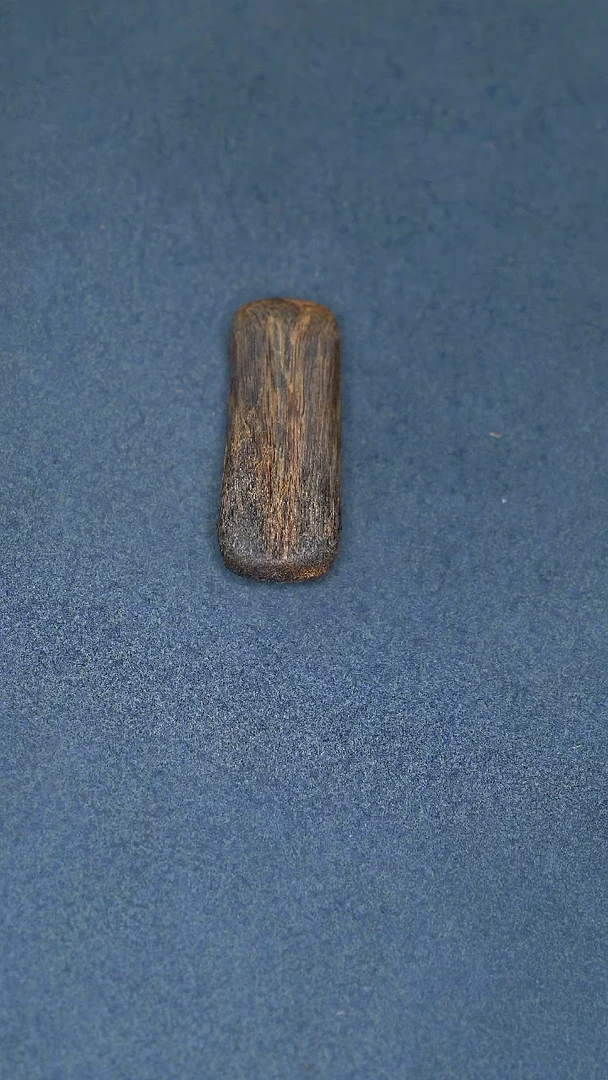 沉香吊坠海南莺歌绿棋无事牌