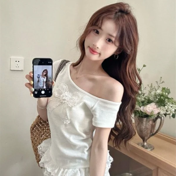 斜肩拼接蕾丝花边蝴蝶结短袖T恤女春季2025新款纯欲套头百搭上衣