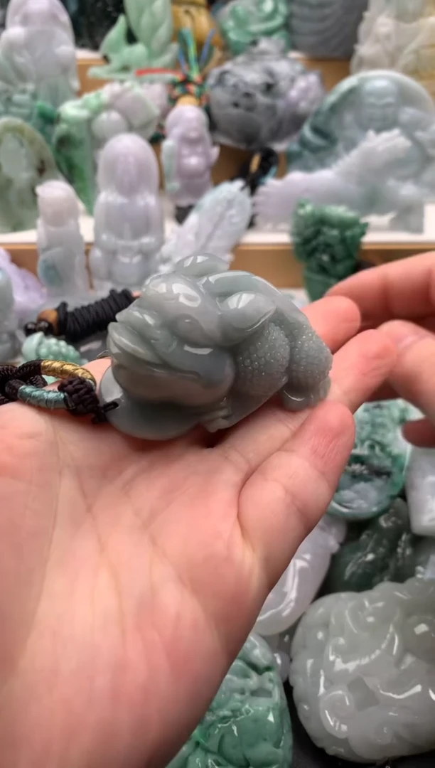 吊坠(不含链)未镶嵌翡翠1