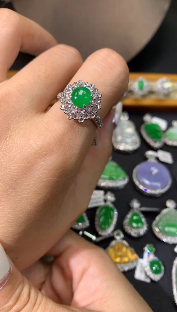 翡翠18K金镶嵌吊坠(不含链)戒指