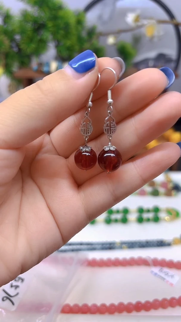 血珀银S925镶嵌耳饰E576