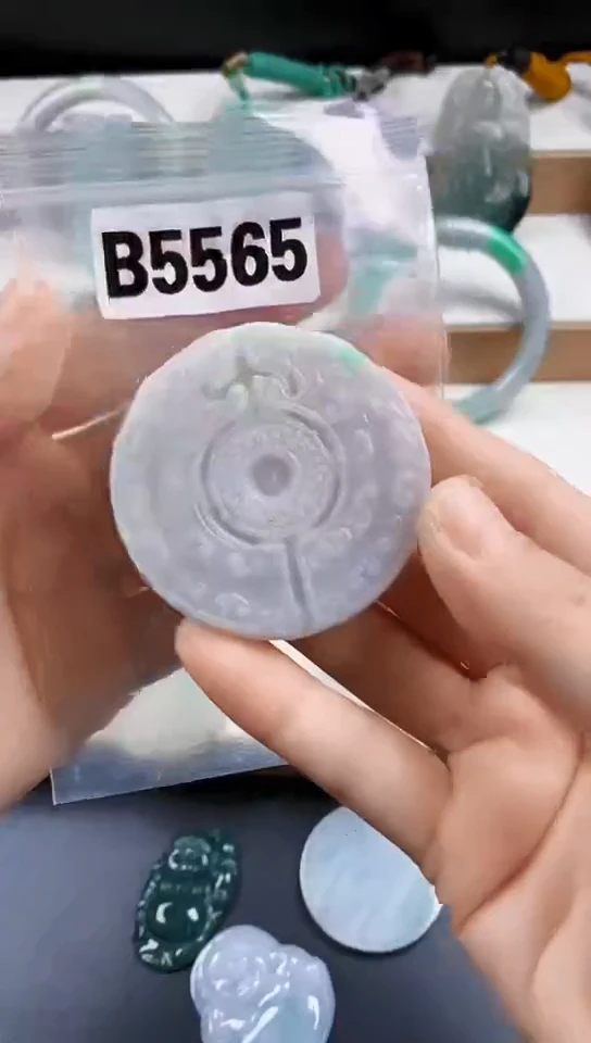 颈饰未镶嵌翡翠天然翡翠吊坠挂件