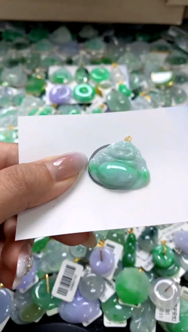 颈饰18K金镶嵌翡翠a货支持复检百元以上9元证书费自理