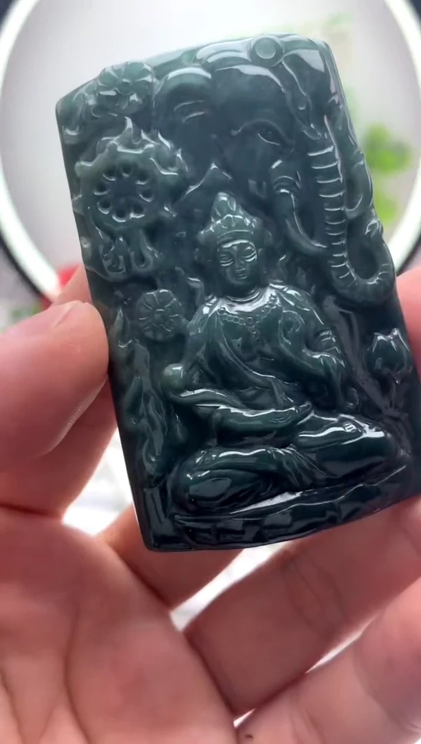 【闪购商品】翡翠颈饰未镶嵌普贤