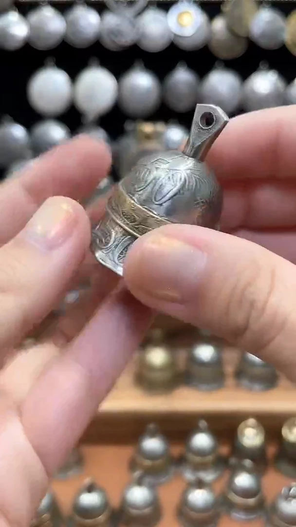 无铁合金无铁合金蒙***瓜蛇铃铛微瑕