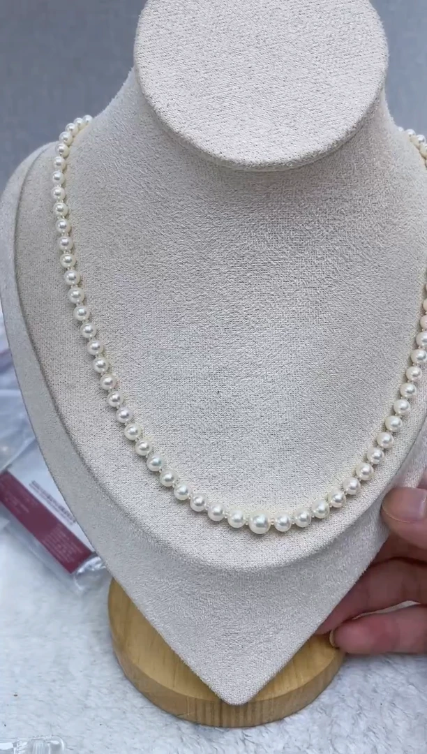 颈饰18K金镶嵌海水珍珠