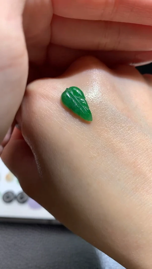 定制翡翠未镶嵌毛货