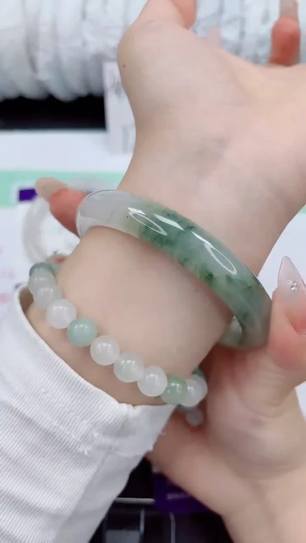 石英质玉手镯未镶嵌206-60/61