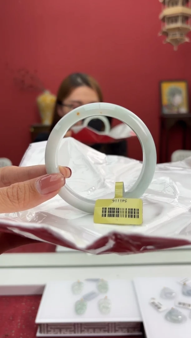 【闪购商品】翡翠手镯未镶嵌3手镯