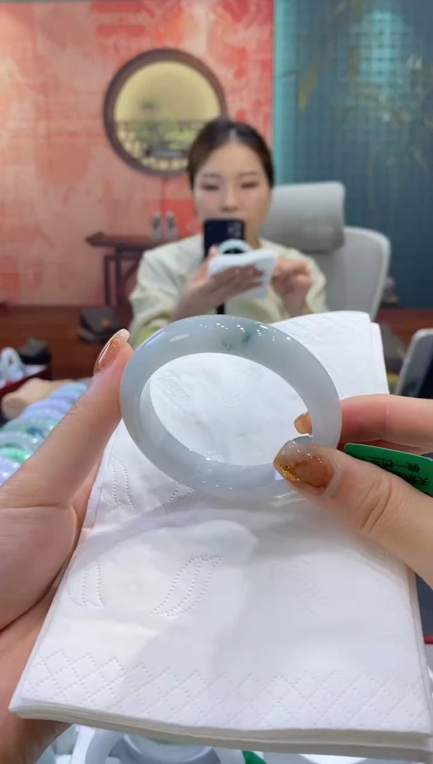 未镶嵌手镯翡翠0042104