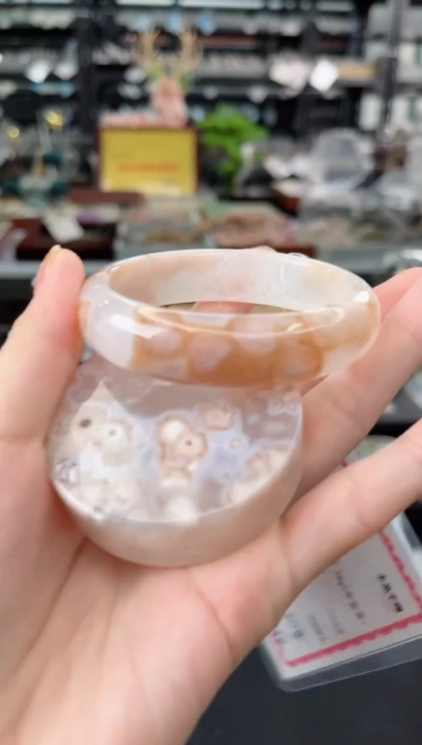 【闪购商品】石英质玉手镯未镶嵌57圈口（不退不换）1572259