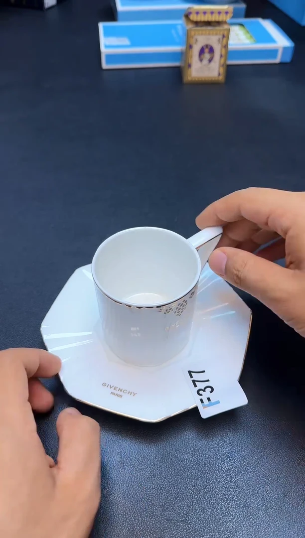 瓷片全新正品一件不留@@F377