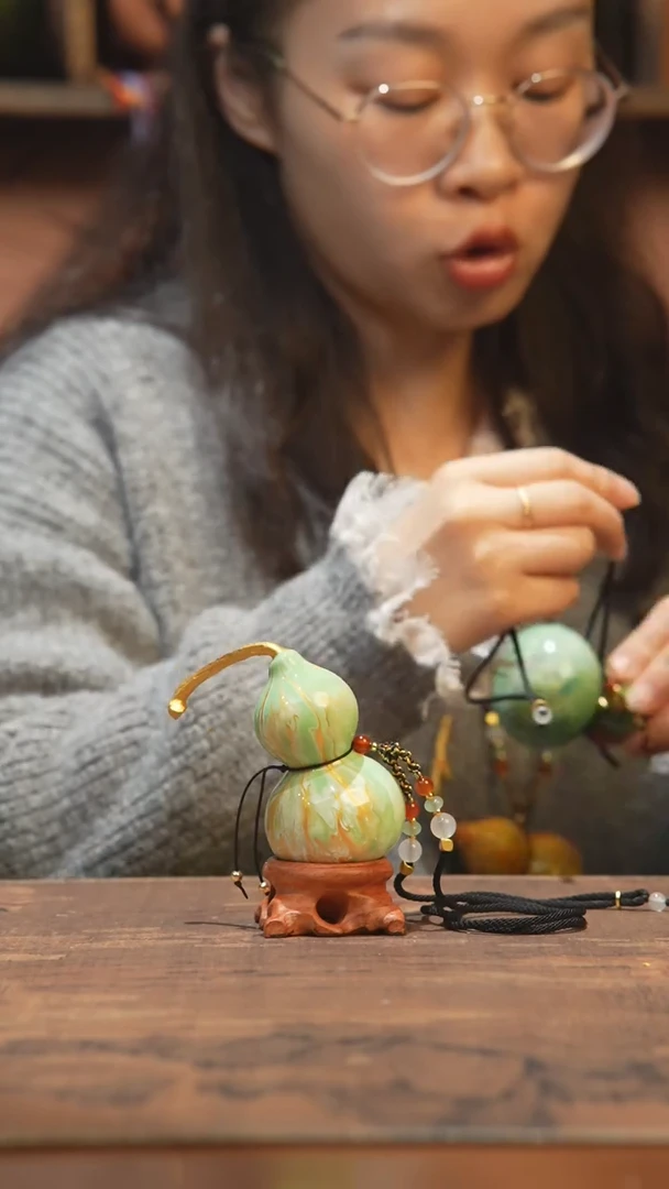 【闪购商品】730号-大漆飘漆小葫芦脖挂