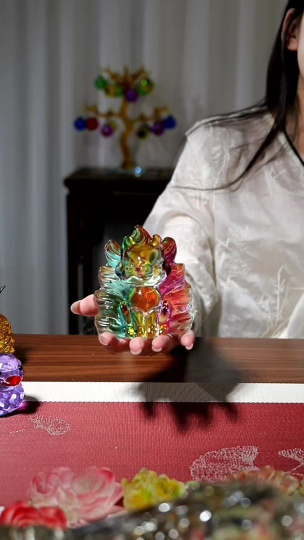 有机玻璃?**包琉璃炫彩大九尾茶摆件