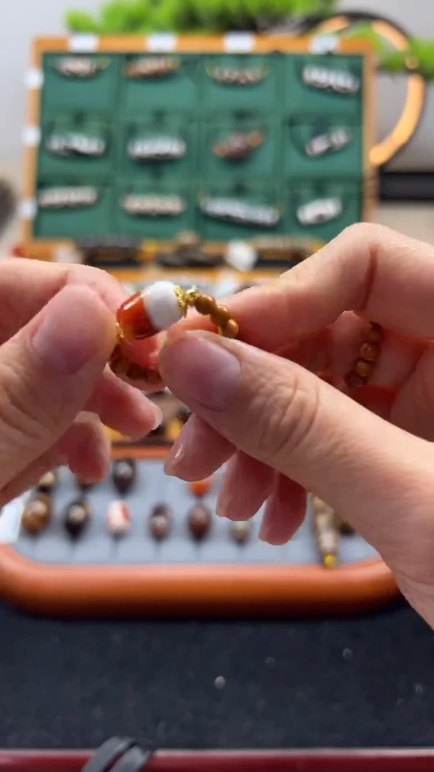 玛瑙/玉髓（覆膜）颈饰未镶嵌46.（微瑕随机发货）