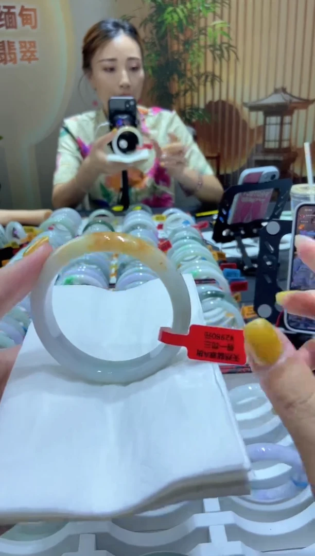 翡翠手镯未镶嵌000013134