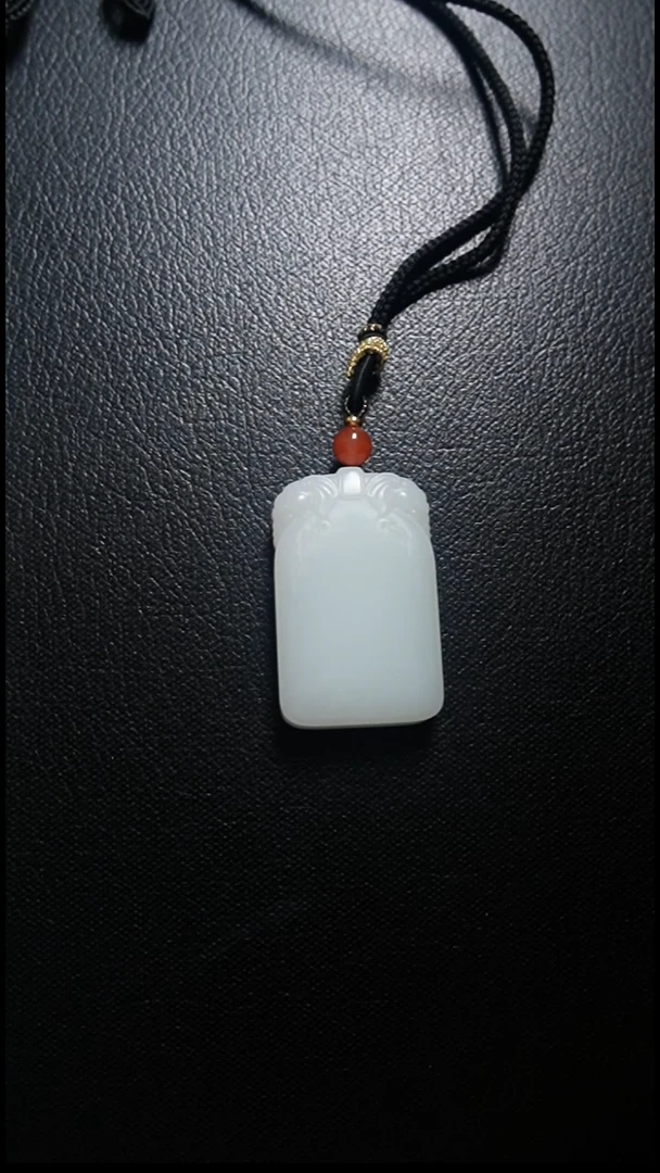 颈饰未镶嵌和田玉无事牌