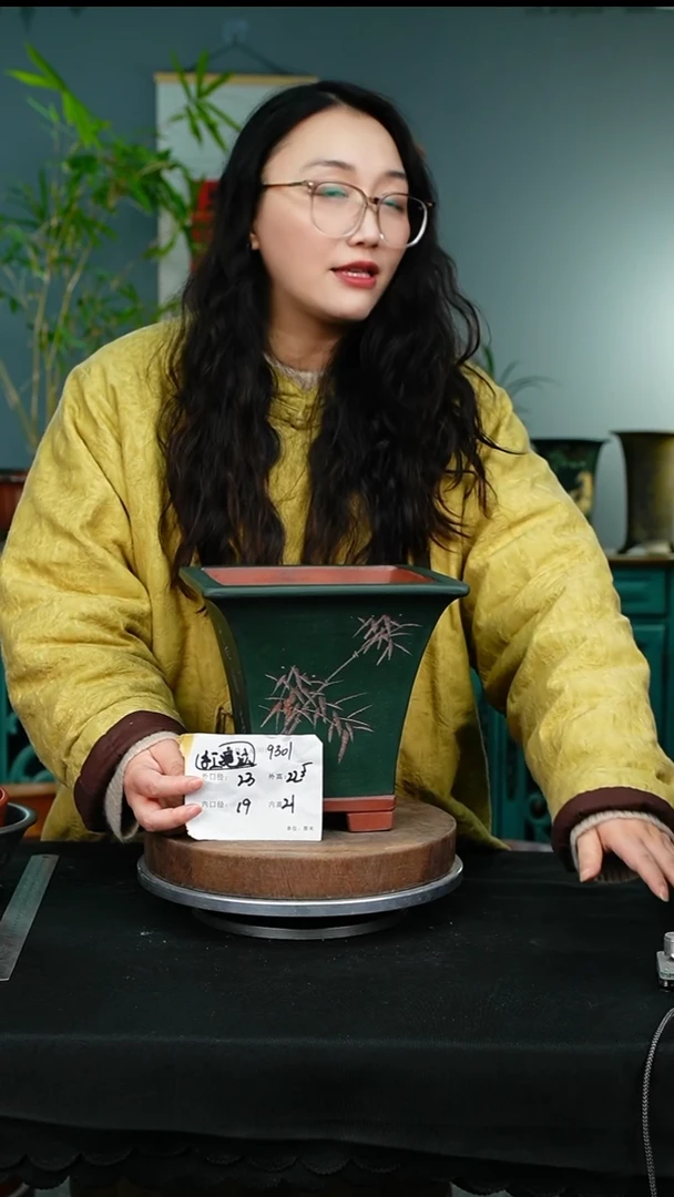 紫砂花盆9301手工痕迹