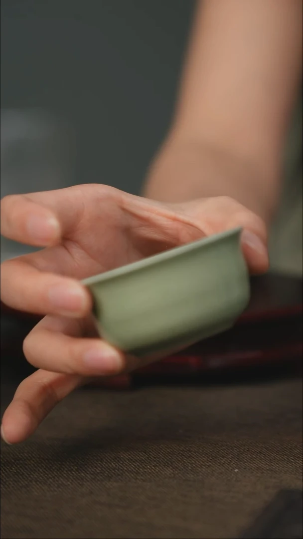 豆绿 冰裂