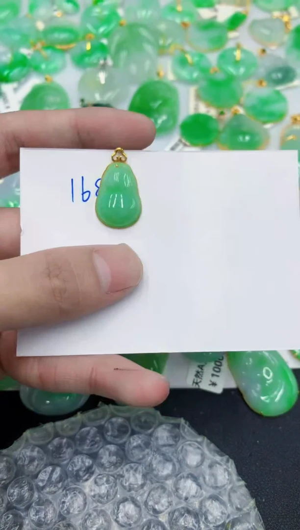 颈饰18K金镶嵌翡翠111111