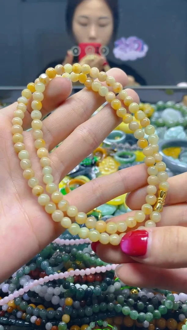 颈饰未镶嵌翡翠5MM/C/翡翠A货，一件也是批发价