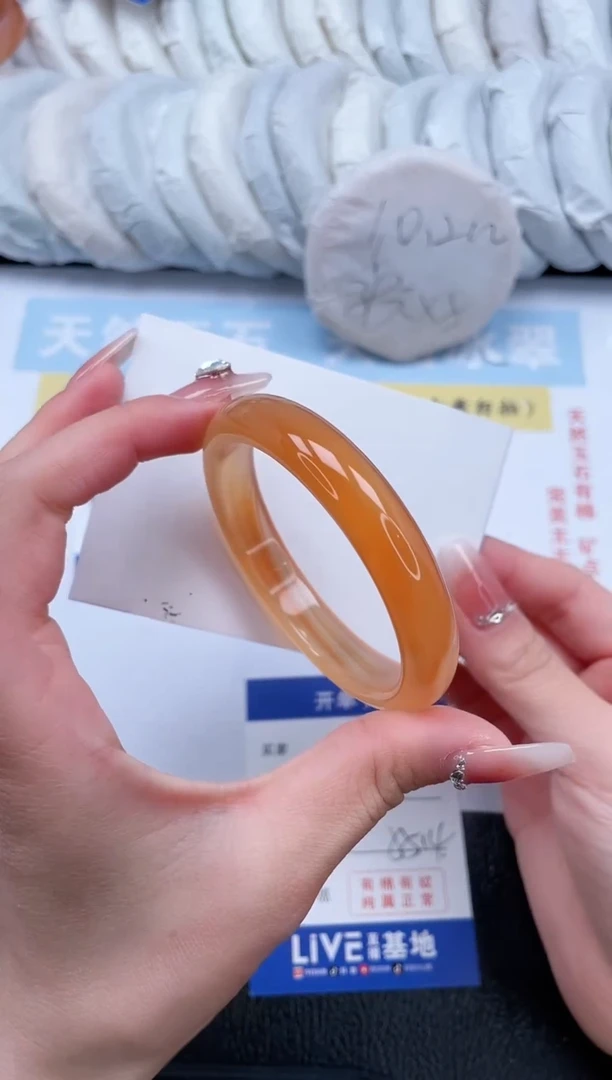 【闪购商品】石英质玉手镯未镶嵌T286-55.4