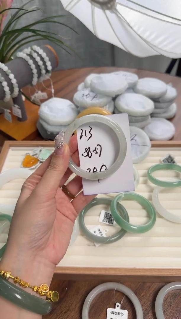 未镶嵌手镯石英质玉213//56/57