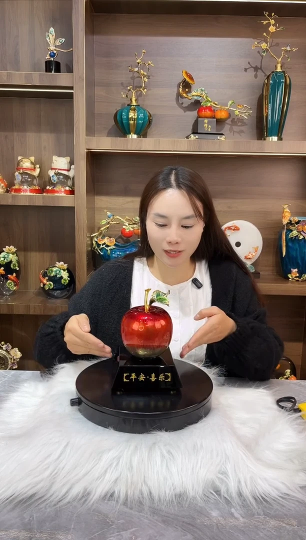 合金平安喜乐 珐琅彩苹果摆件