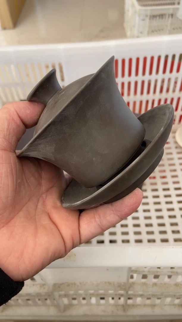 无运费险有瑕疵的摄影的产品有使用过的痕迹有点脏介意勿拍杯