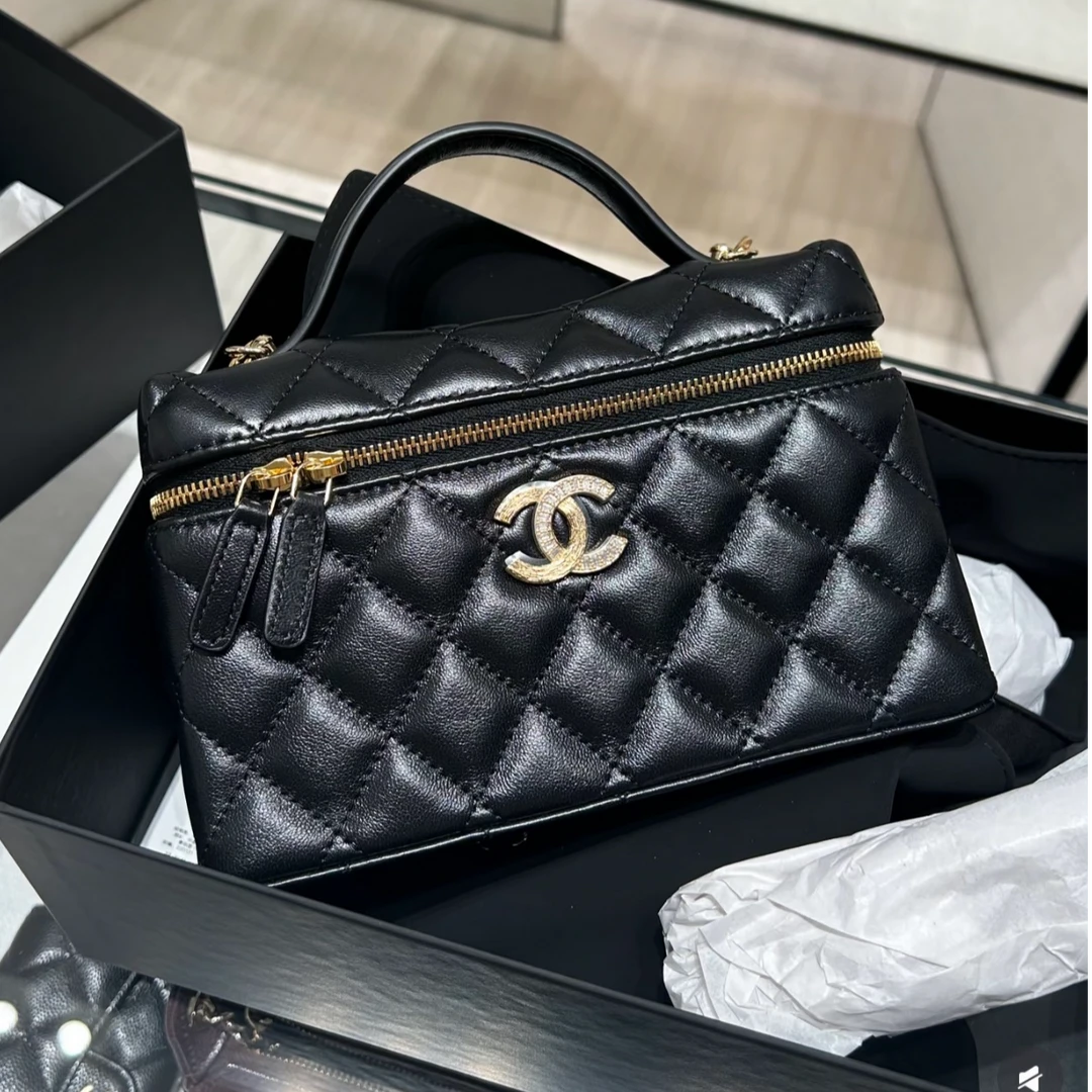 99新 Chanel/香奈儿 小花6欢 黑色 皮革S 镭射标 金扣 25B 饭盒包