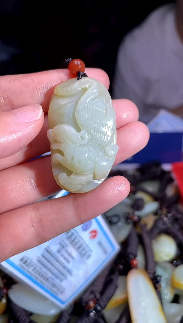 和田玉未镶嵌颈饰1