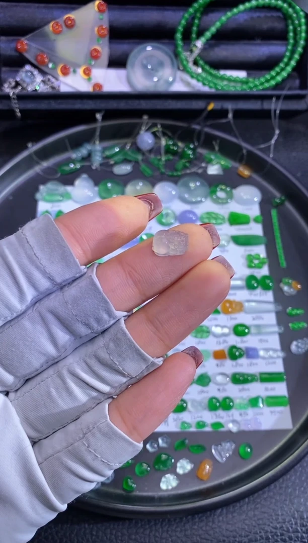 未镶嵌挂件翡翠貔貅